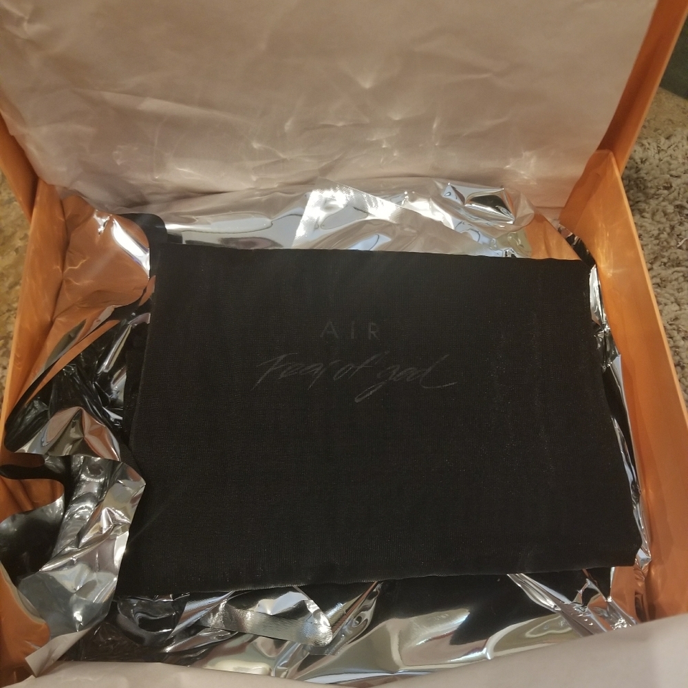 Nike Air Fear of God 1 Triple Black 8.5 - Picture 3 of 3